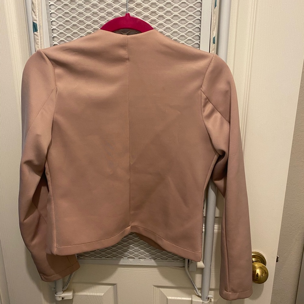 Blazer - Picture 2 of 2